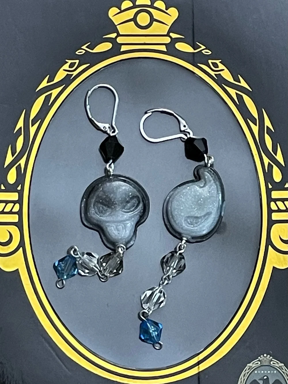 Twisted Wonderland Idia and Ortho Shroud Inspired Groovy Earrings Nightmare UV